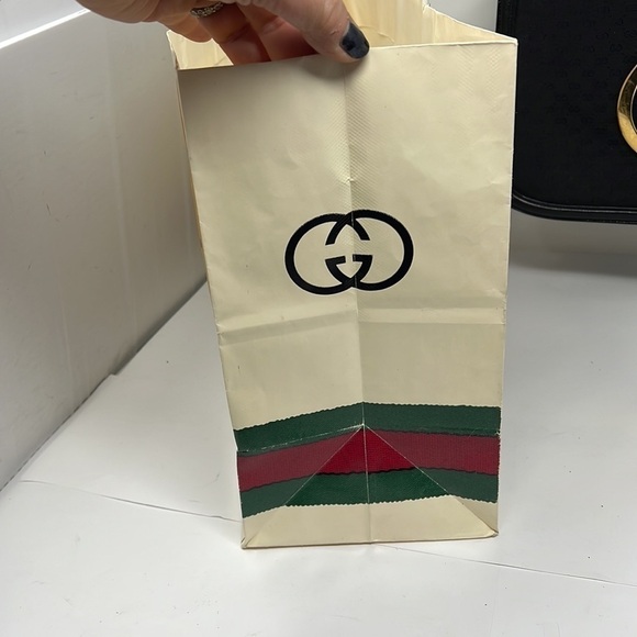 Gucci 1970s Vintage Blondie Logo Black Canvas and Leather Shoulder Bag - Picture 4 of 16